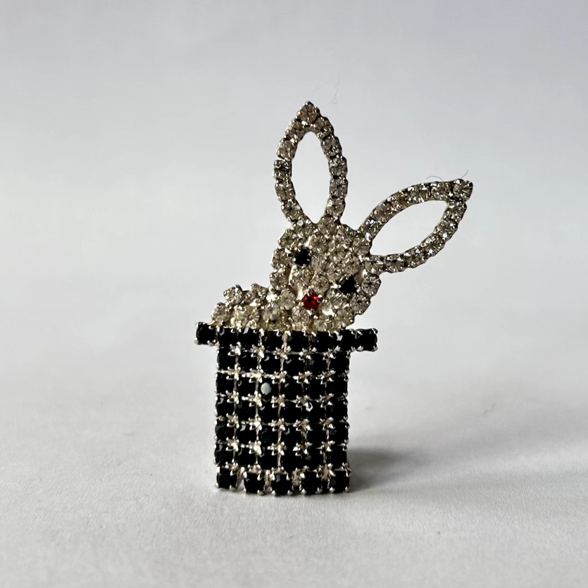 VINTAGE BUTLER & WILSON EASTER BUNNY IN TOP HAT BROOCH