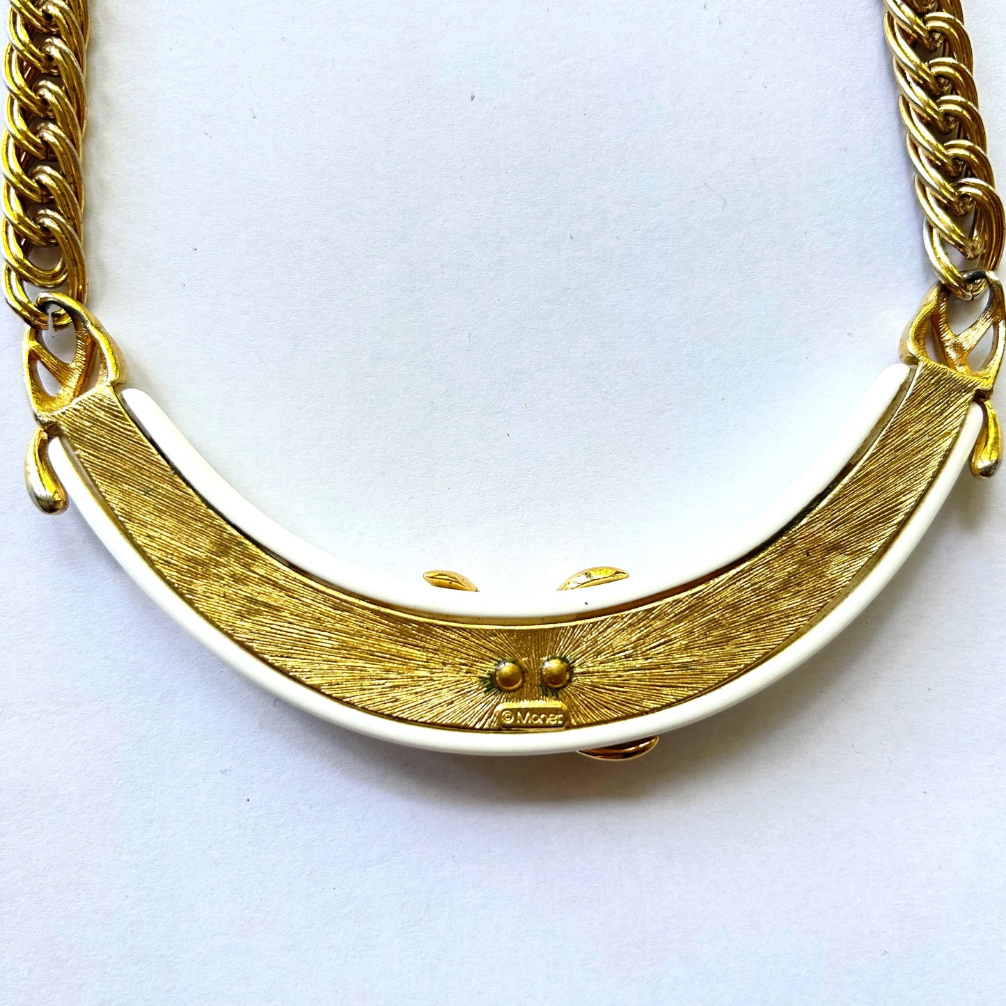 VINTAGE MONET 1980S CHUNKY CHAIN WITH WHITE LUCITE BIB